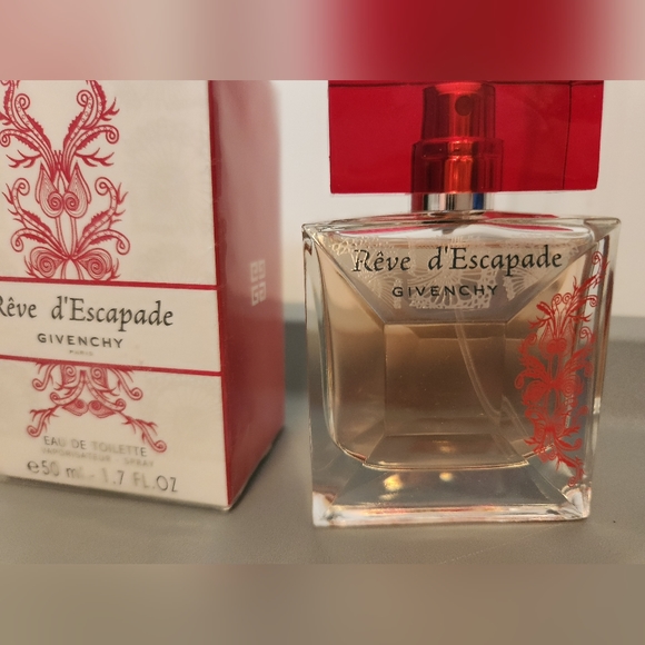 Reve d'Escapade by Givenchy Eau De Toilette Spray / EDT; 50ml / 1.7 fl oz - Picture 3 of 8